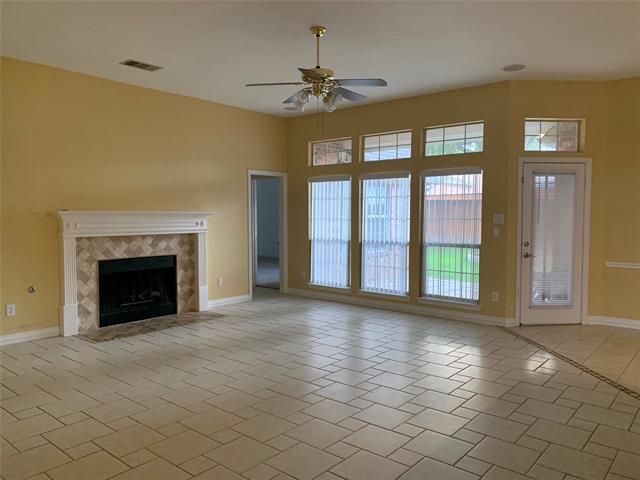 Building Photo - 8825 High Meadows Dr