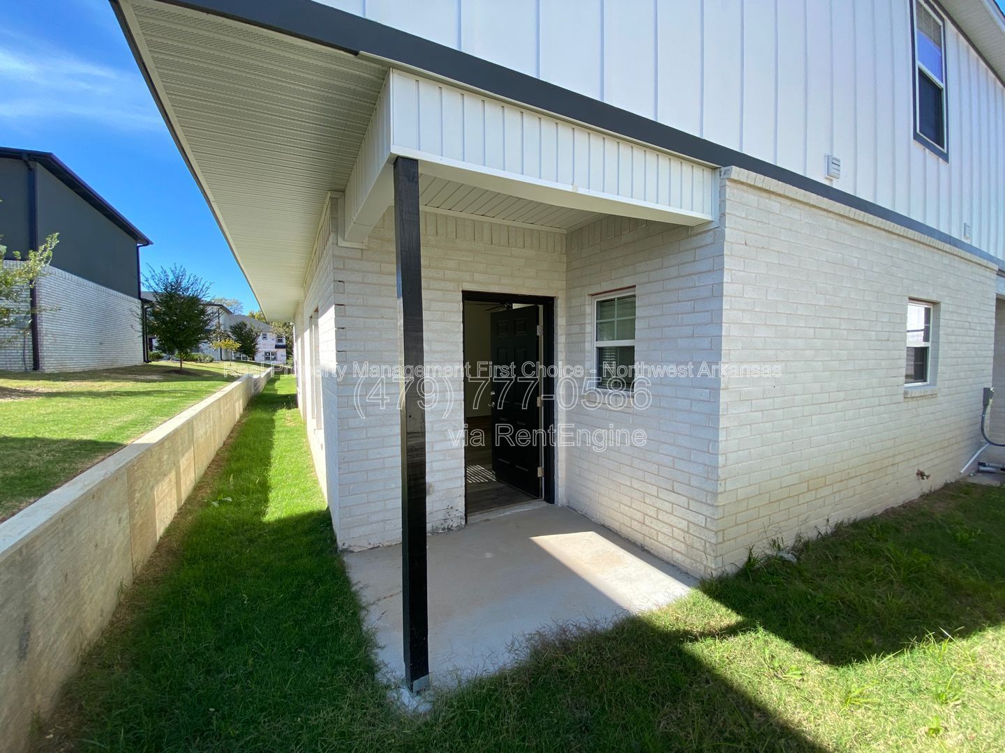 Building Photo - 4211 W Santa Fe St
