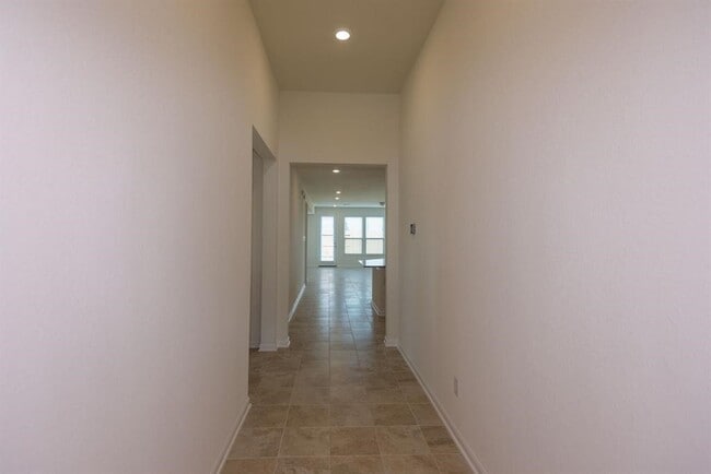 Building Photo - 1711 Clifton Hills Ln