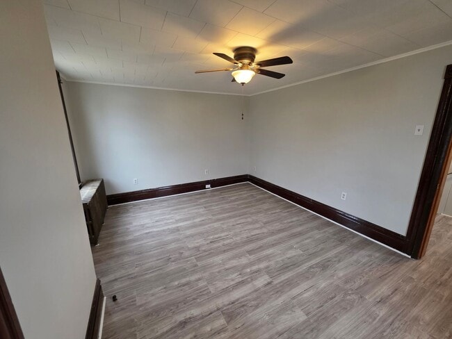 Building Photo - Spacious 3-Bedroom Home with Granite Countertops & Huge Eat-In Kitchen