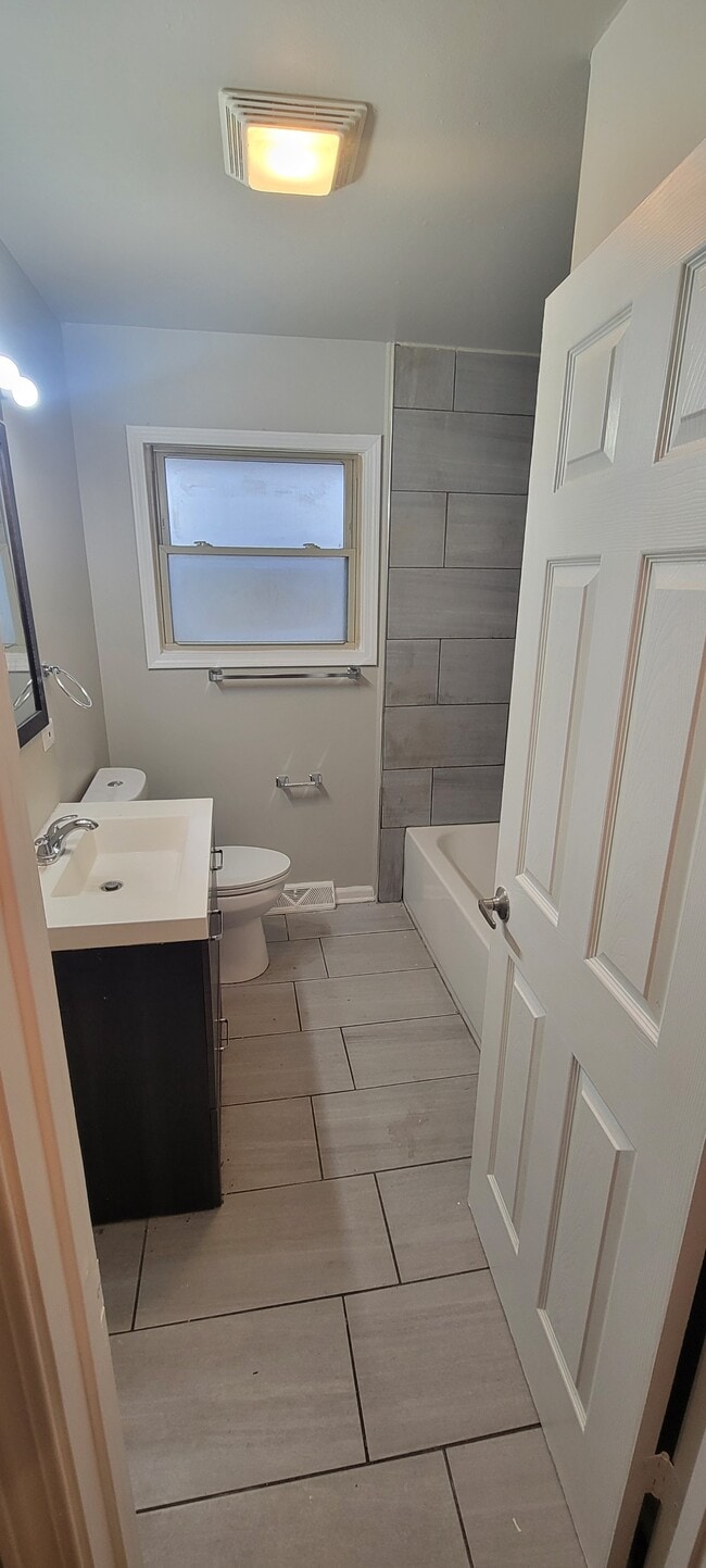 Building Photo - 22404 Lawndale Ave