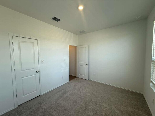 Building Photo - 228 Rodney Boat Rd