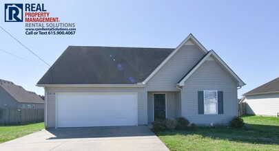 Building Photo - Wonderful 3 bedroom 3 bath home with HUGE bonus room! Washer/dryer included and attached garage!