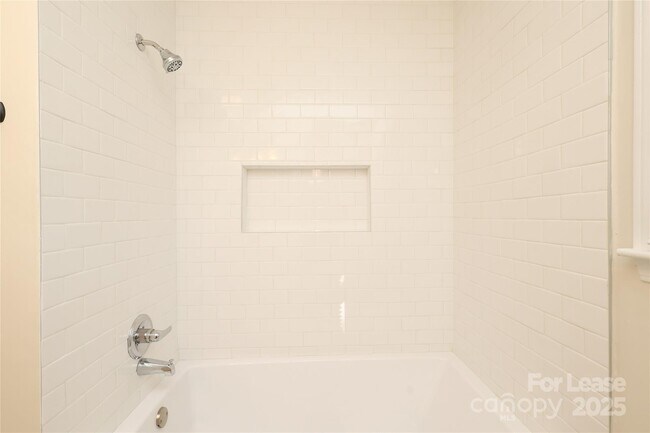 Building Photo - 937 Green Cir Dr