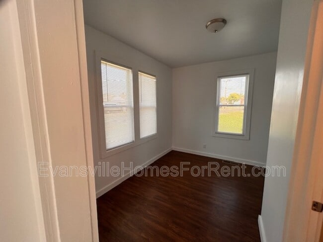 Building Photo - 1501 Stringtown Rd
