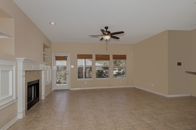 Building Photo - 78 E Foxbriar Forest Cir