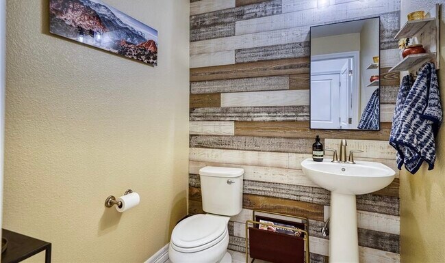 Building Photo - 1875 Satin Spar Point