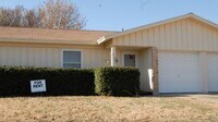 Building Photo - 4616 Priscilla Ln
