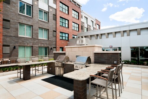 Building Photo - 5 Waterfront Terrace