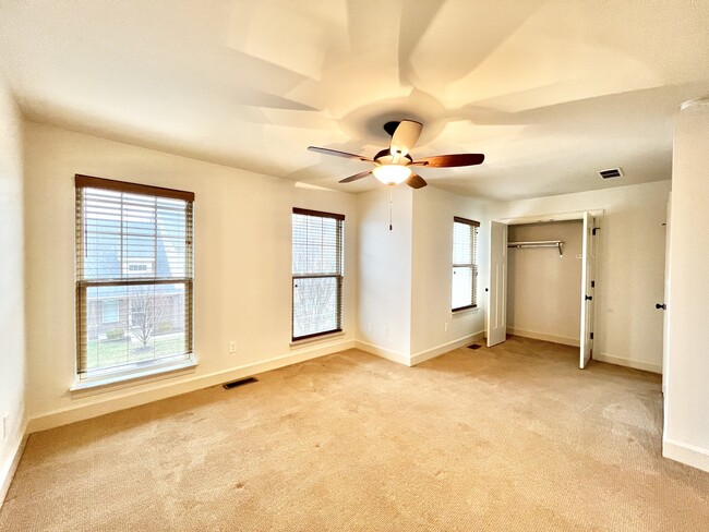 Building Photo - 222 Midland Ave