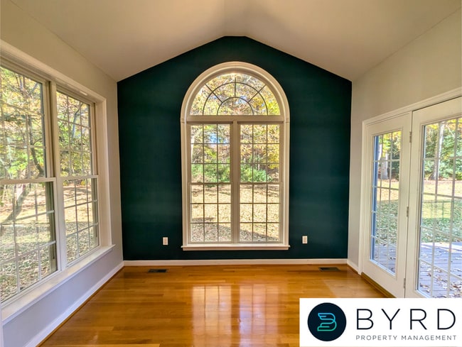 Building Photo - 7757 Hampton Green Dr