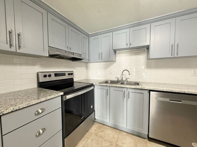 Building Photo - 4115 S Semoran Blvd