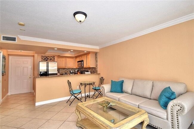 Building Photo - 151 NE 16th Ave