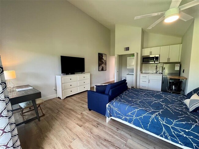 Primary Photo - 11863 Wimbledon Cir
