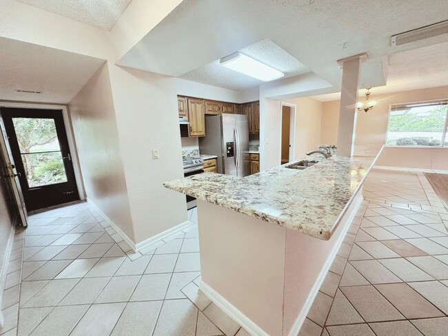 Building Photo - 100 Bayou Point