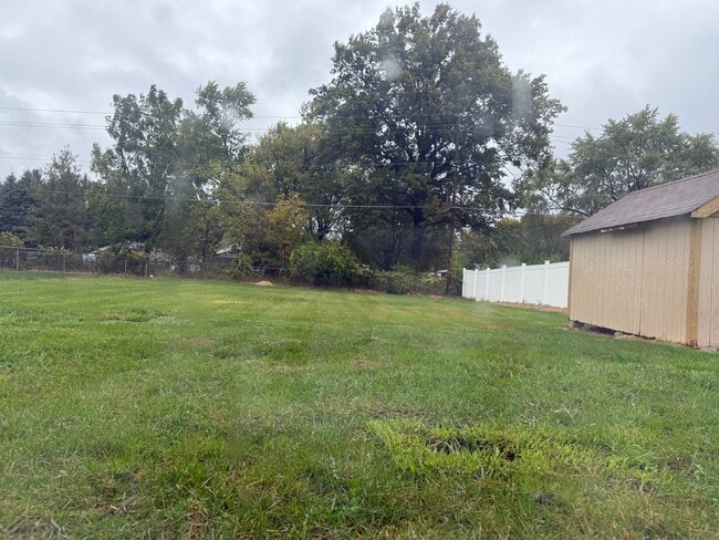 Building Photo - 2652 Landsburn Dr