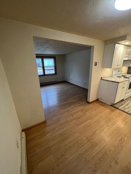 Building Photo - 420 N Turner St