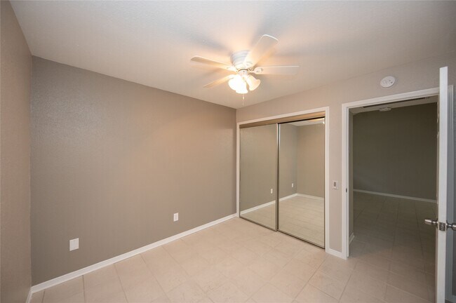 Building Photo - 1880 White Oak Dr