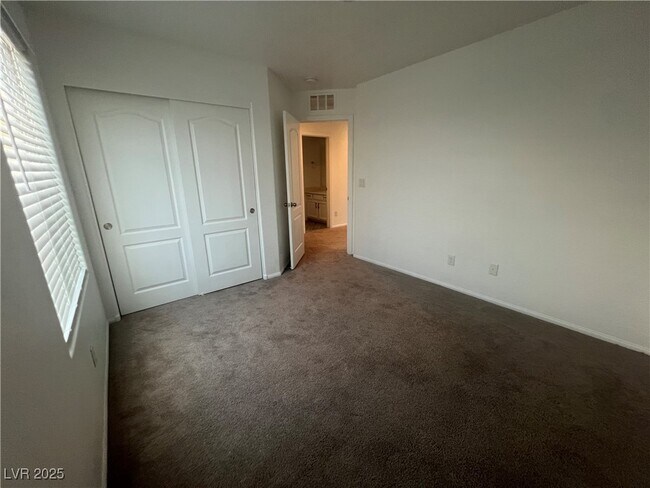 Building Photo - 909 Earth Luster Rd