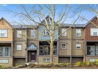 Building Photo - Beautiful Newly Renovated Spacious 3 Bedroom Home!