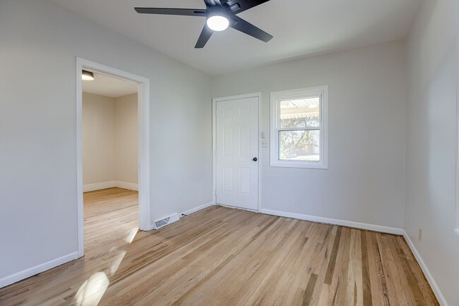 Building Photo - Ralston Rental Home Available