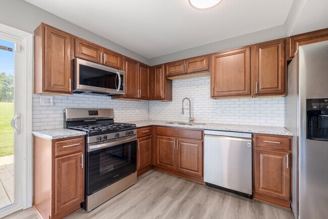 Building Photo - 462 Degas Cir