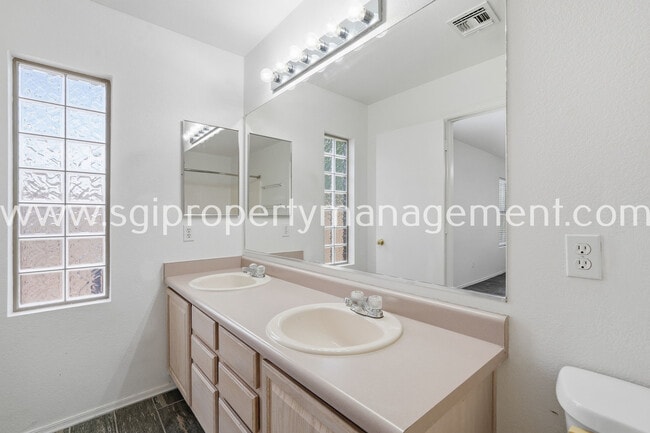 Building Photo - 714 East Michigan Ave