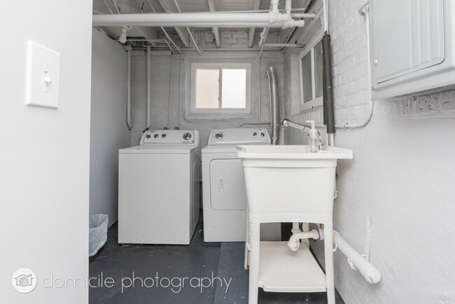 Building Photo - 4906 N Marmora Ave