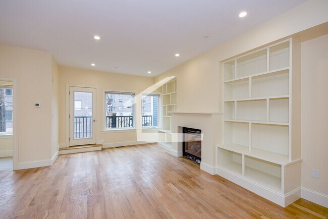 Building Photo - Brand New 3,500 Sq. Ft. Luxury Townhouse in Oak Square w Built In Garage! 1st & Security Only, La...