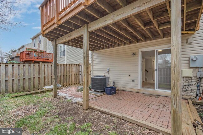 Building Photo - 45550 Whitcomb Square