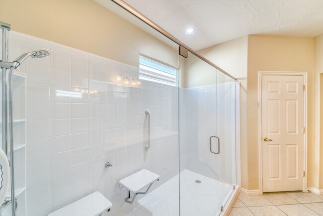 Building Photo - 4593 S Flaming Arch Dr