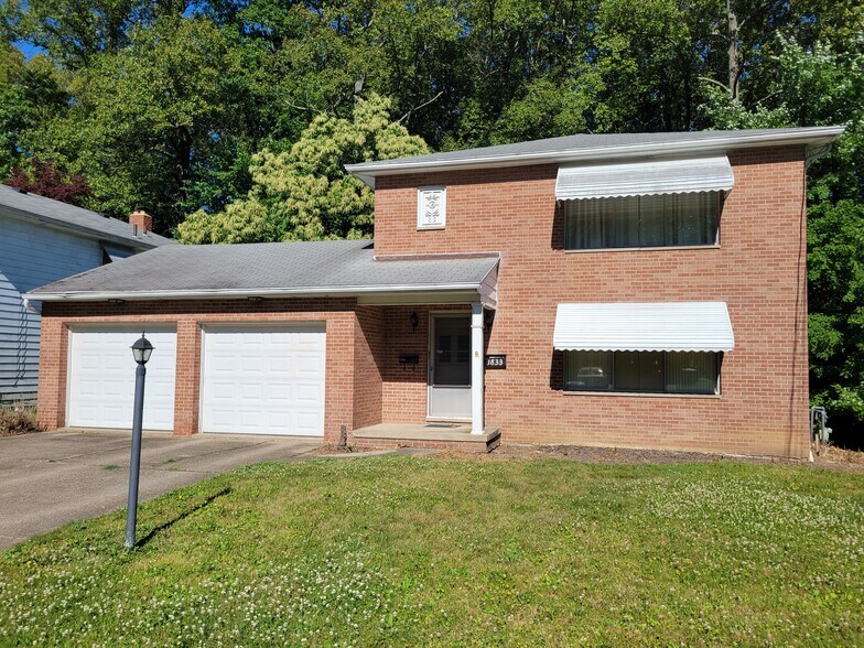 Primary Photo - 1835 Cromwell Dr