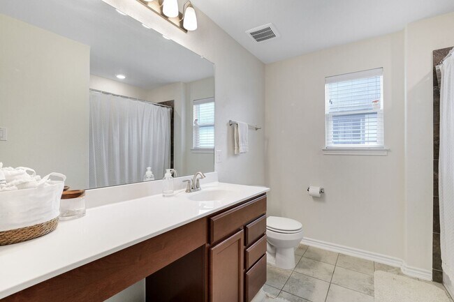 Building Photo - Make Boerne your home!