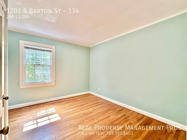 Building Photo - 1201 S Barton St