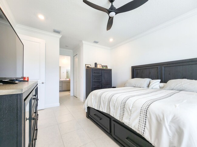 Building Photo - Resort-style Living in Palm Bay