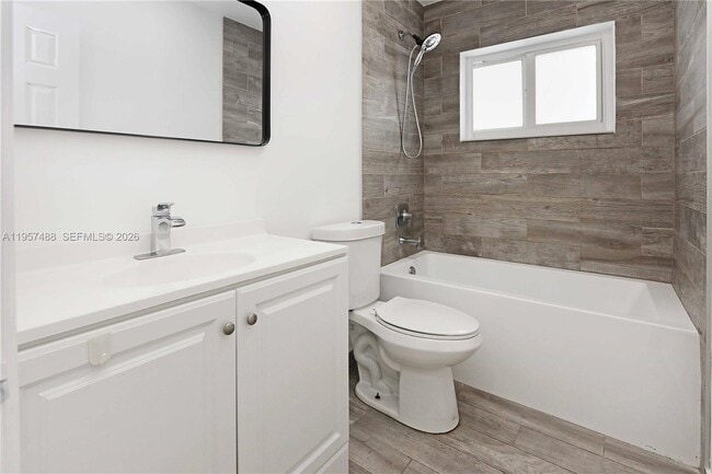 Building Photo - 1110 S 14th Ave