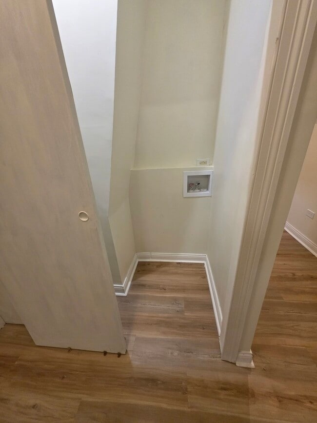 Building Photo - 10548 S Ave J