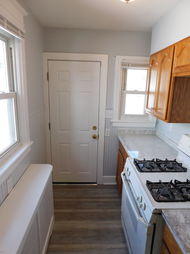 Kitchen, new countertops - 1190 E 9th St