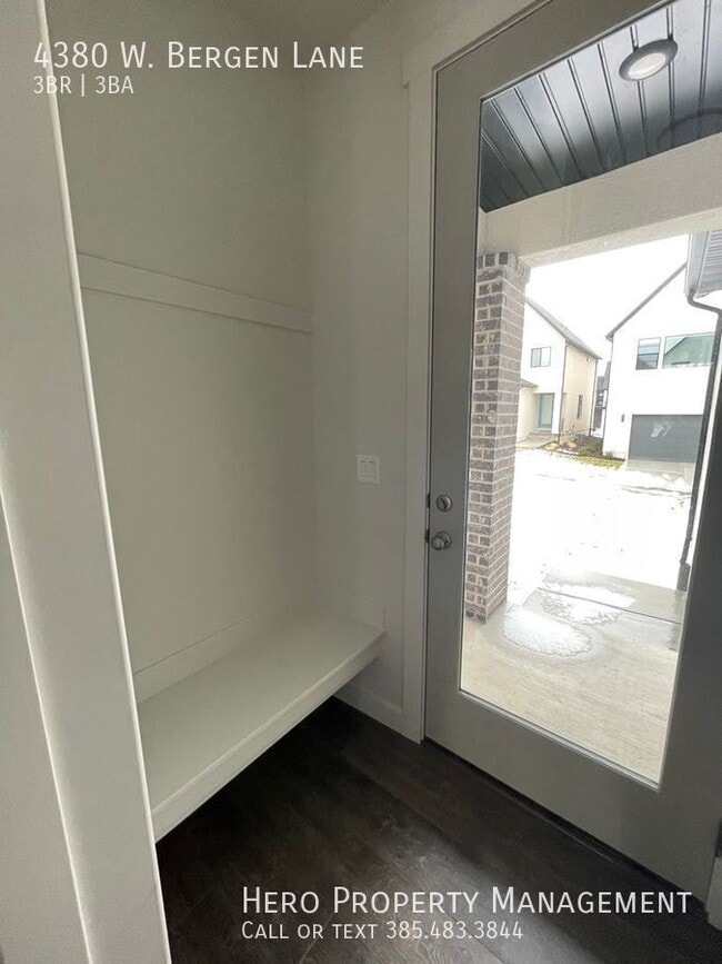 Building Photo - 4380 Bergen Ln