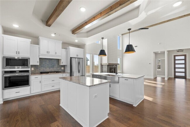 Building Photo - 1110 Montieri Dr