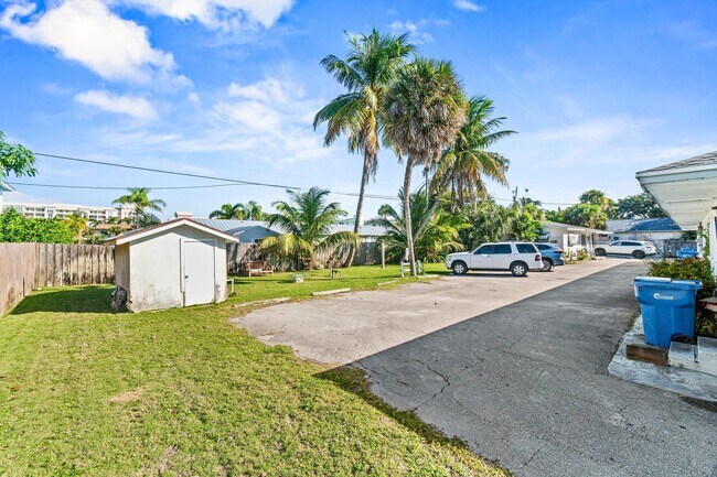 Building Photo - 211 Sunrise Ave