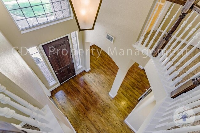 Building Photo - 1211 Limestone Creek Dr