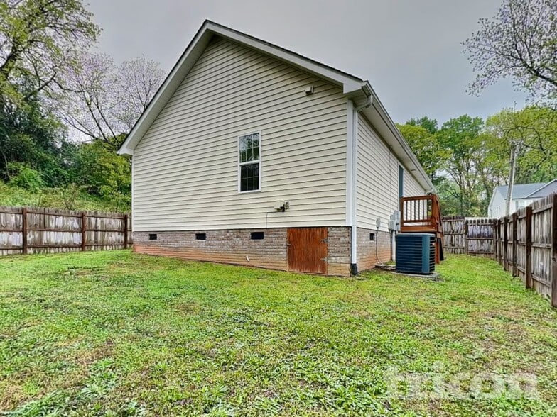 Building Photo - 150 McKinnon Ave NE