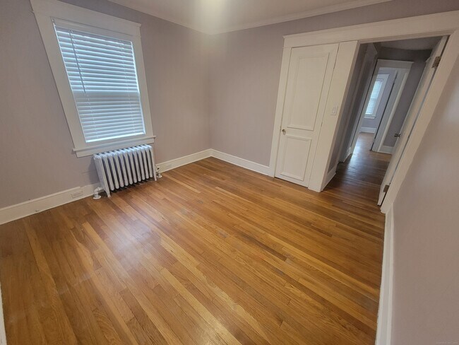 Building Photo - 12 Division St