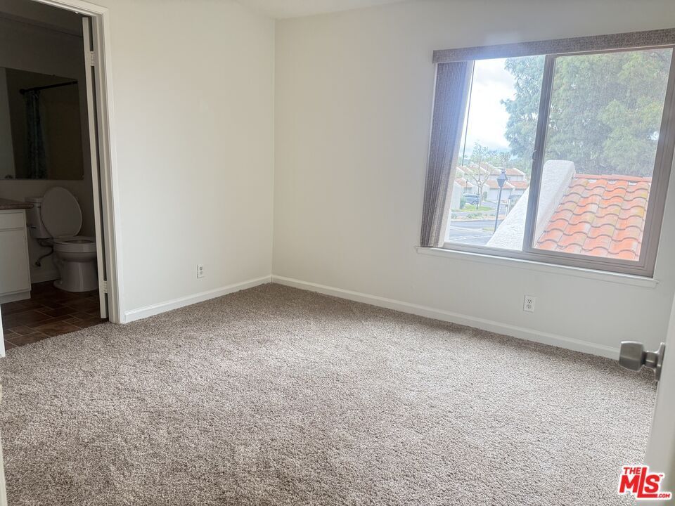 Building Photo - 38916 Pso De Oro