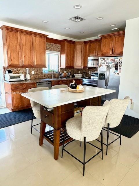 Building Photo - 5732 Fletcher St