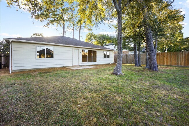 Building Photo - 22910 Pebworth Pl