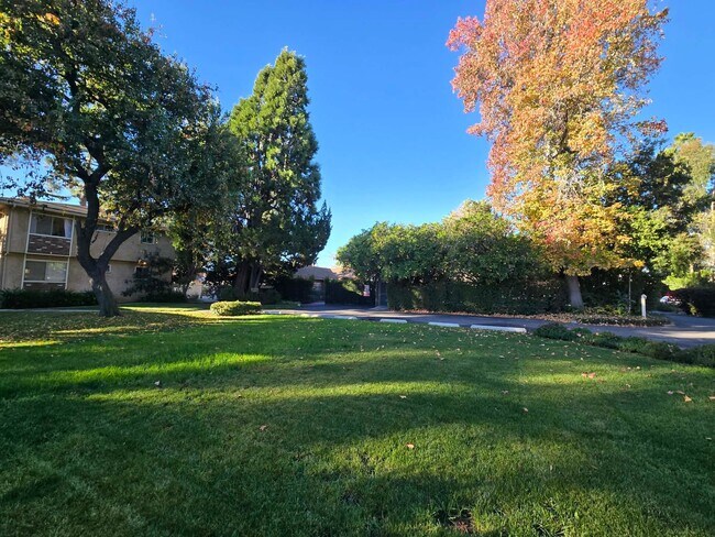 Building Photo - 13530 Leadwell St