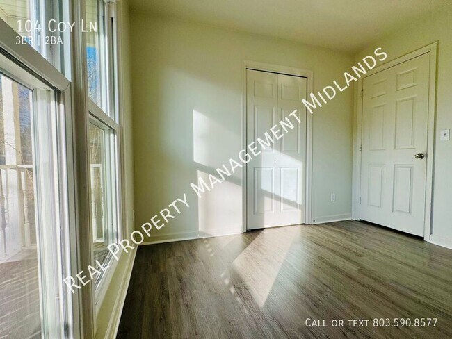 Building Photo - 104 Coy Ln