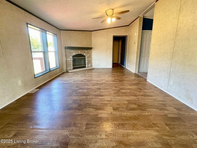Building Photo - 7413 Westbrook Dr